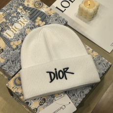 CHRISTIAN DIOR